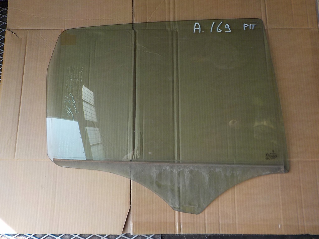 szyba prawy tył mercedes w169 2005r
