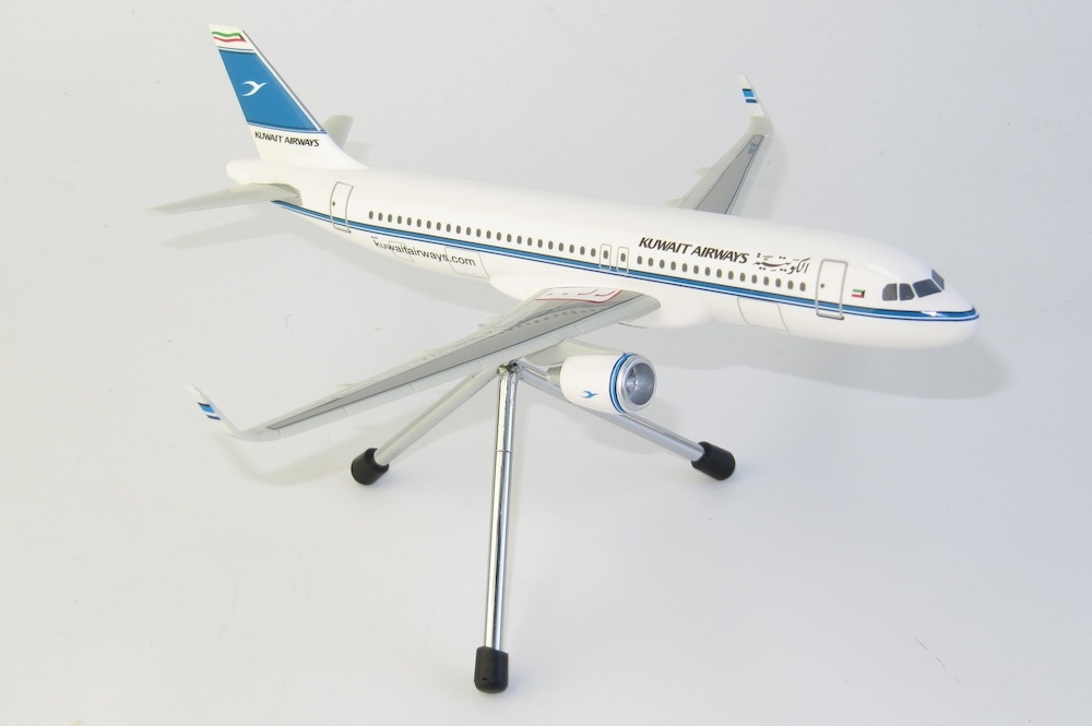 Model samolotu Airbus A320 Kuwait Airways 1:200