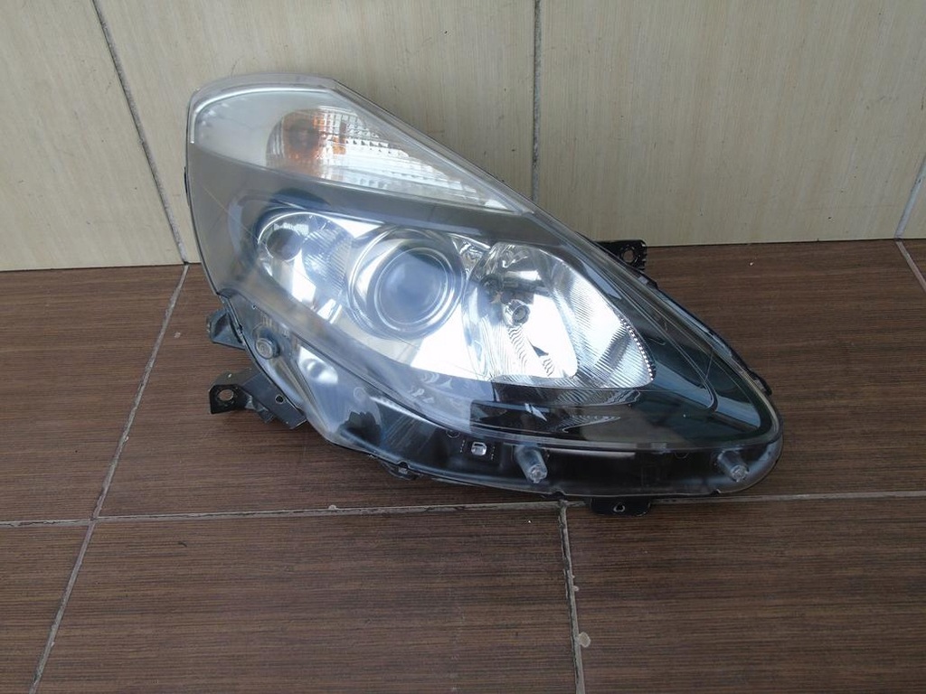 LAMPA PRZEDNIA PRAWA CLIO III LIFT SOCZEWKA 08 EU