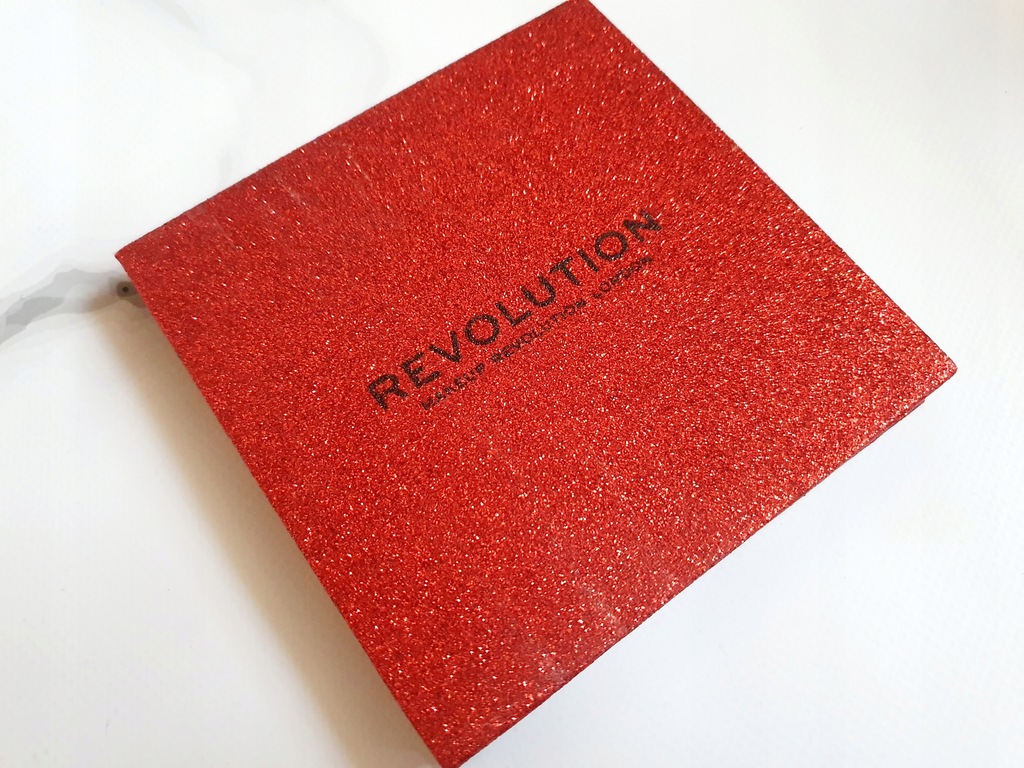 REVOLUTION GLITTER PALETTE Paleta cieni cienie