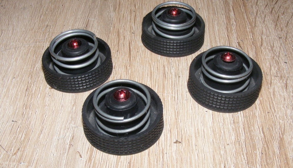 Nóżki z sprężynami do gramofonu Technics