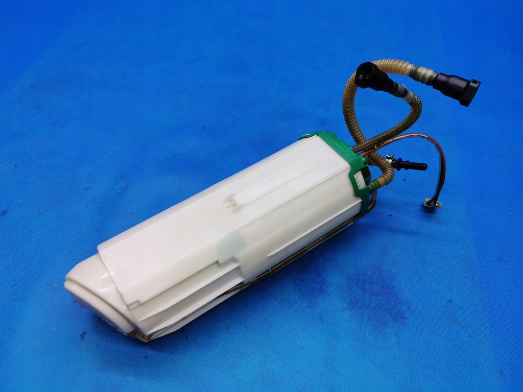 AUDI A8 D3 4.0 TDI POMPA PALIWA 4E0919088A