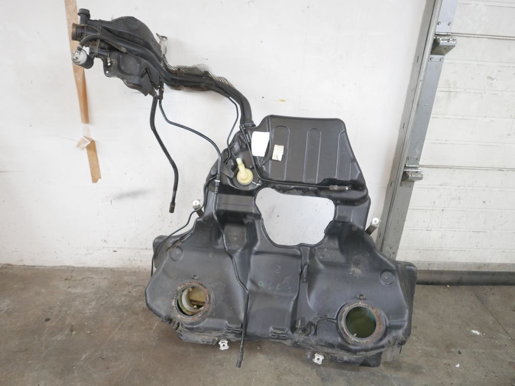 ZBIORNIK BAK PALIWA AUDI A4 B6 3.0 QUATTRO KOMBI 9834995634