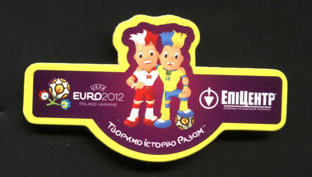 piłkarski magnes na lodówkę EURO 2012 maskotki