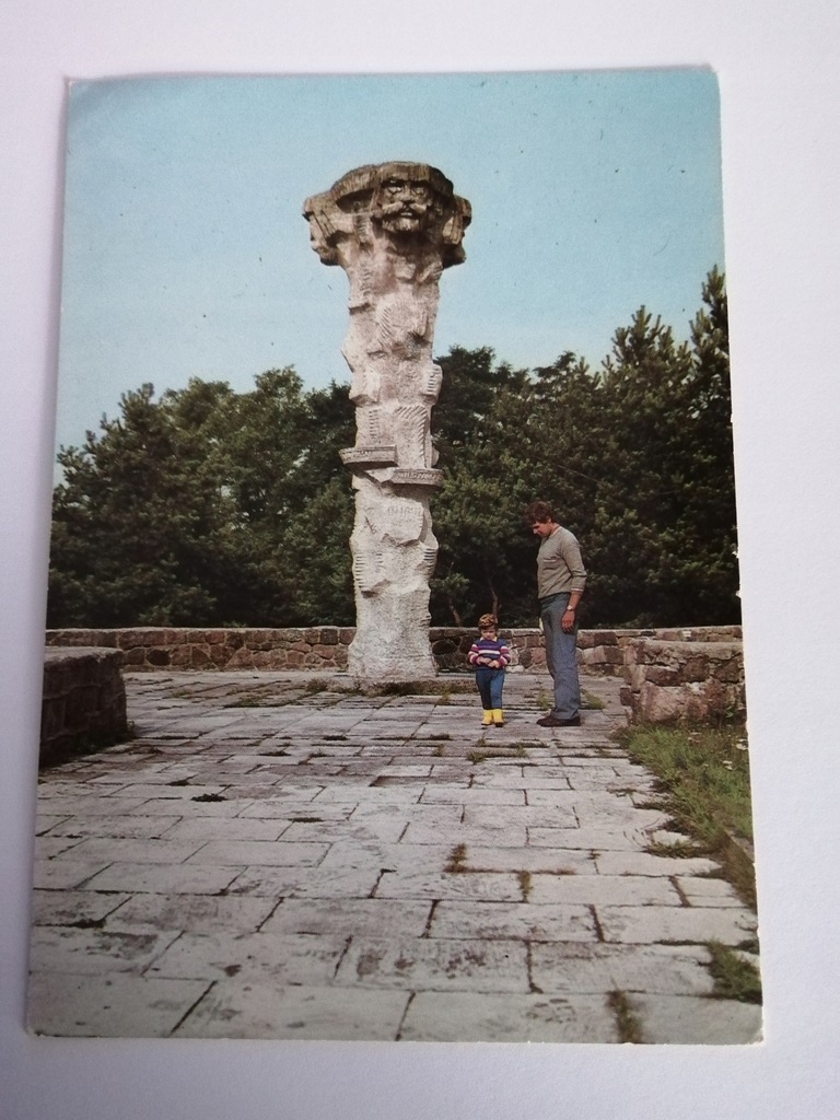 WOLIN - POMNIK TRYGŁAWA NA WZGÓRZU MIESZKA I