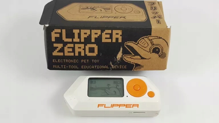 FLIPPER ZERO MULTITOOL RADIOHACKING RF RFID IR BT