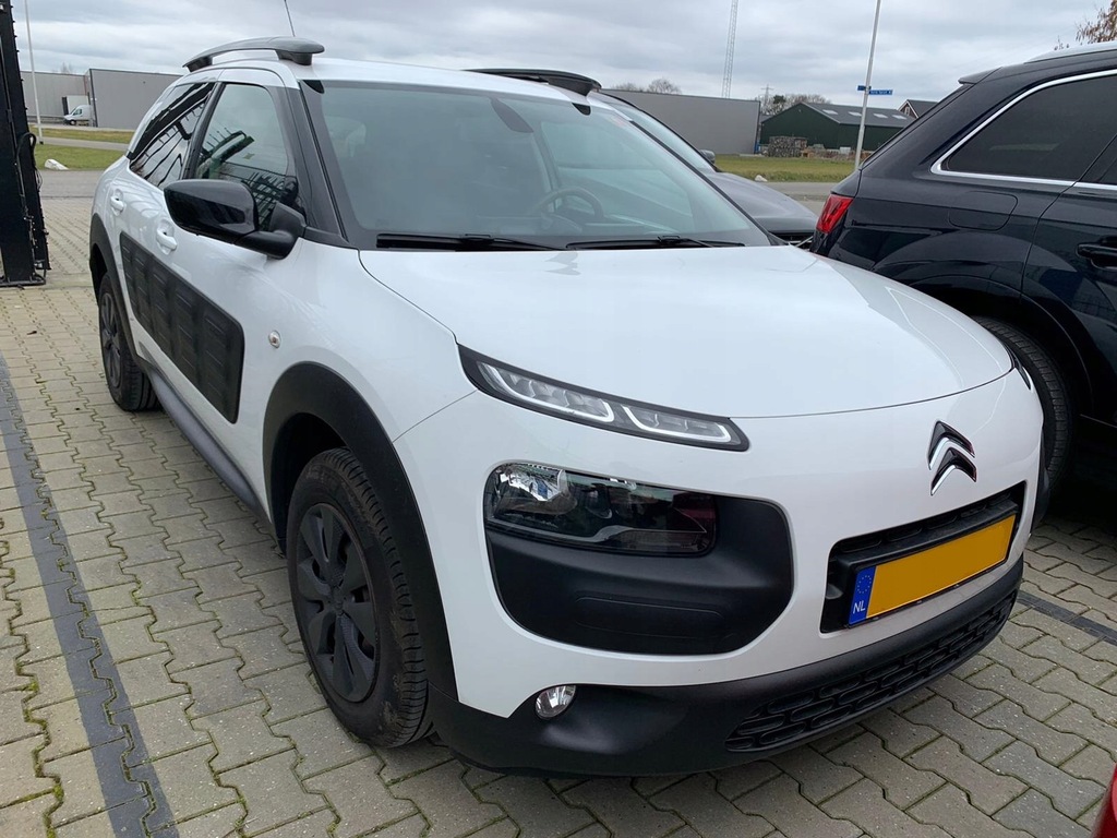 Купить Citroen C4 Cactus - безаварийный + полное дилерское обслуживание: отзывы, фото, характеристики в интерне-магазине Aredi.ru