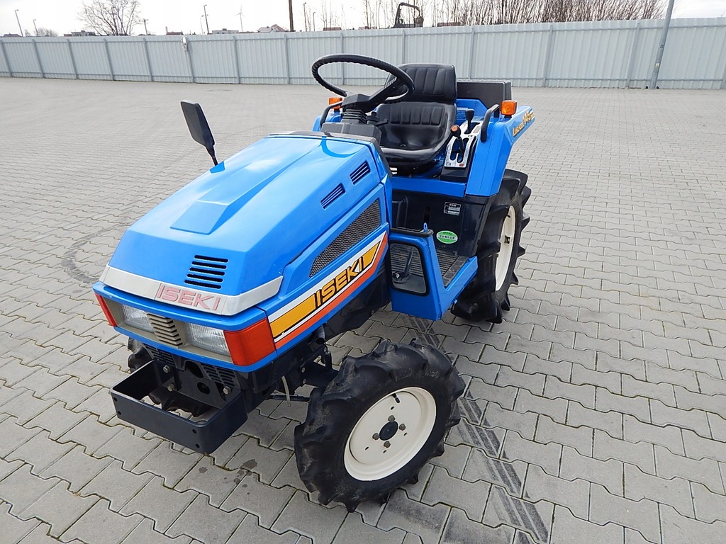 Mini traktor Iseki TU145 14KM 4x4 nie Farmtrac 4WD