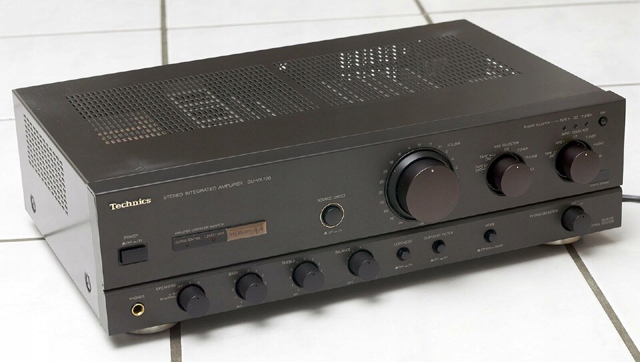 SU-VX720 Wzmacniacz Technics potężna moc pilot 2