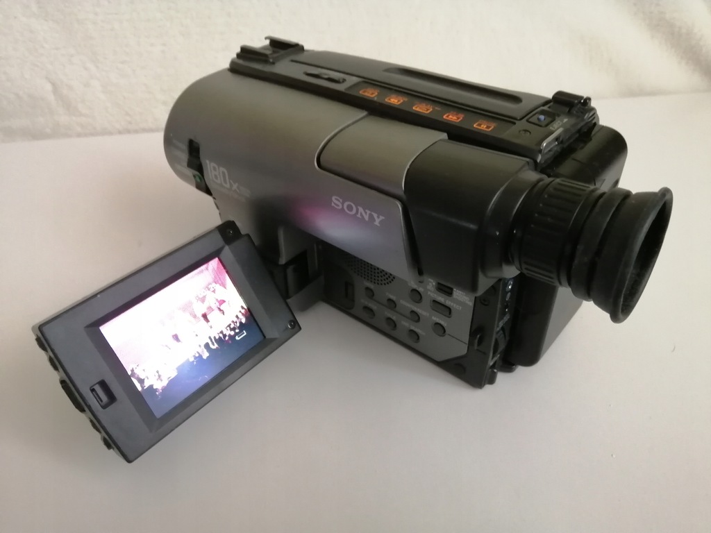 Купить Камера Sony CCD-TRV24E ВИДЕО8: отзывы, фото, характеристики в интерне-магазине Aredi.ru