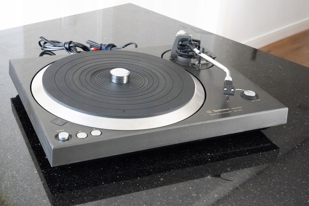 Gramofon Technics SL 1411