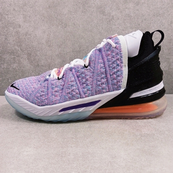 Buty Nike Lebron XVIII Multi Color r. 41