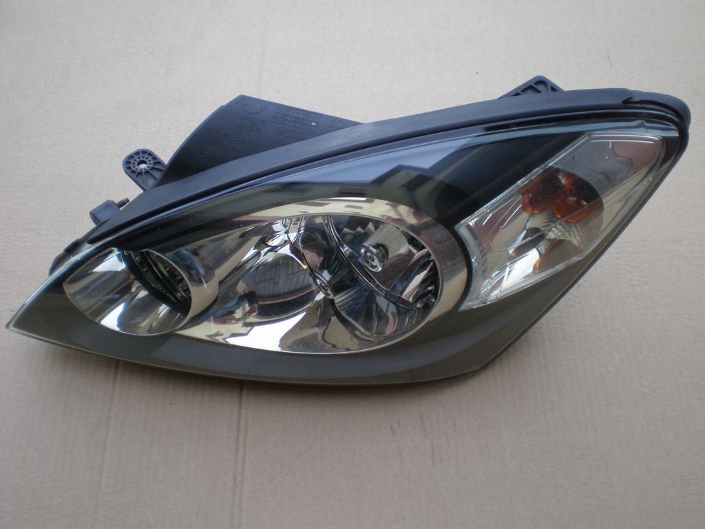 Фары кия сид 2007. Кия сид 2008 стекла для фар. Ceed 2008 фары. Ceed 2008 фары. Кия сид 2008 линзы в фары.