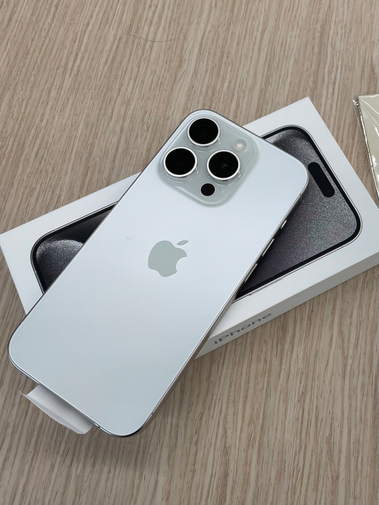 Apple iPhone 15 Pro 128 GB Titanium White