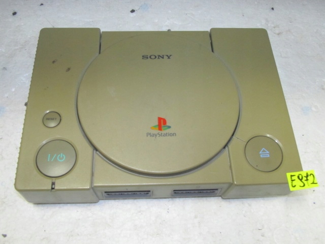 KONSOLA SONY PLAY STATION I SCPH-5552 - NR E972