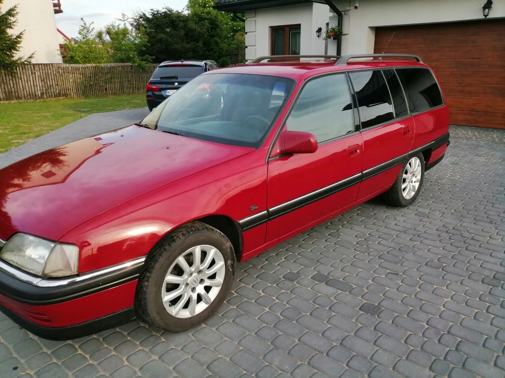 OPEL OMEGA A kombi 2.0 i