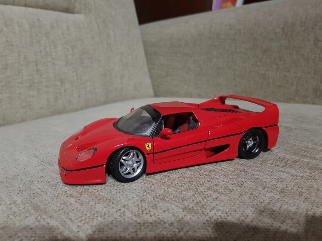 Maisto Ferrari f50 1:24 czerwone sprawdź