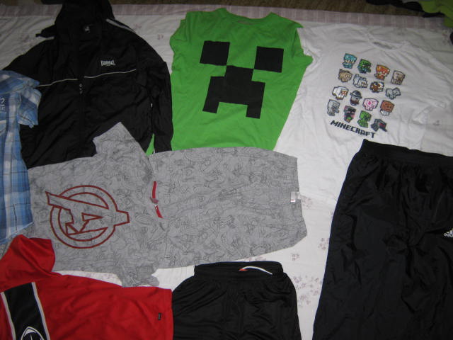 Koszulki chłopięce Minecraft spodnie adidas i inne