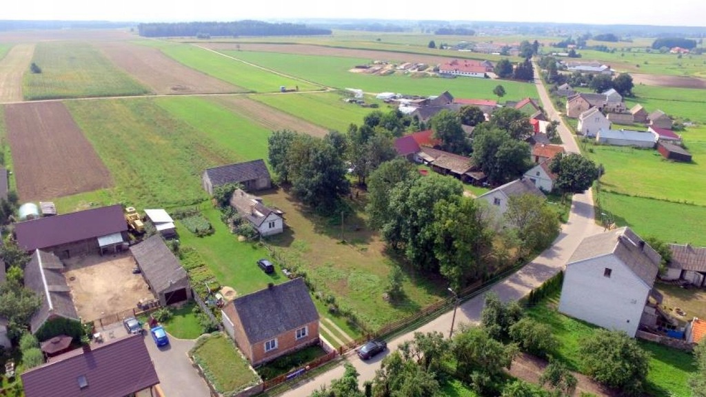 Dom, Dzierzbia, Stawiski (gm.), 80 m²