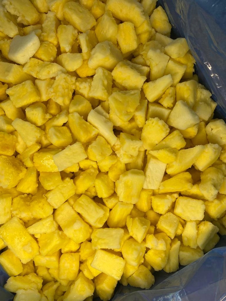 Ananas kawałki mrożone Opakowanie paleta 689.32 kg 38*18.14 kg
