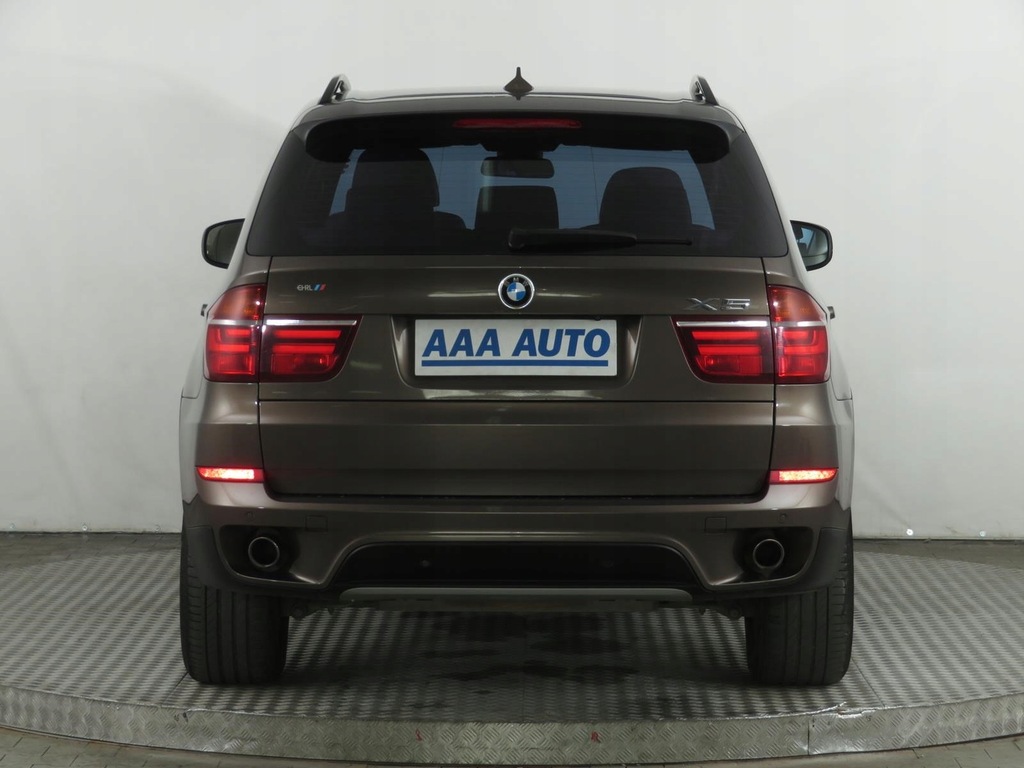 Купить BMW X5 xDrive40d, авторизованный сервисный центр, 301 л.с., 4X4: отзывы, фото, характеристики в интерне-магазине Aredi.ru