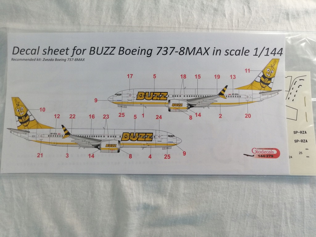 Kalkomania BUZZ Boeing 737-8MAX skala 1/144