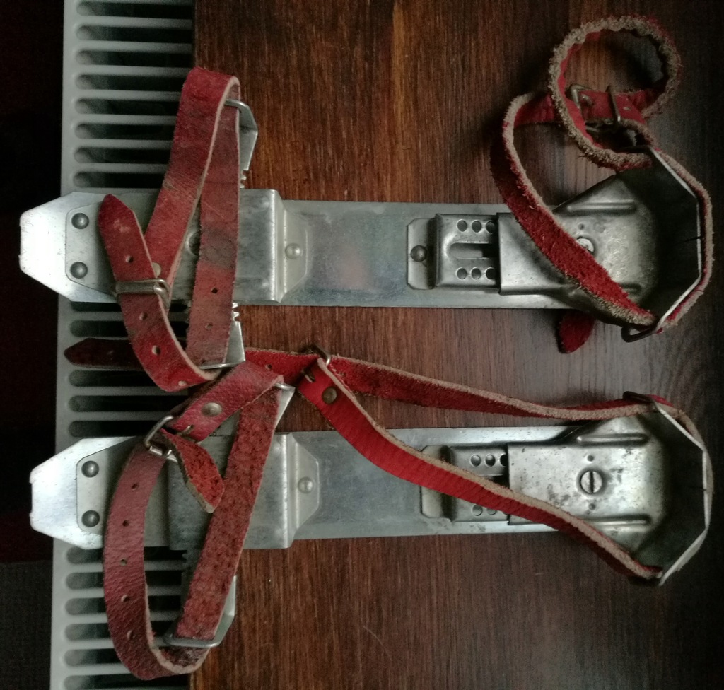 ŚLIZGACZE METALOWE NARTKI DDR 27CM REGULOWANE