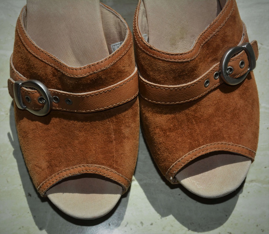 UGG KLAPKI DREWNIAKI ROZ.40/OK 26,8 CM