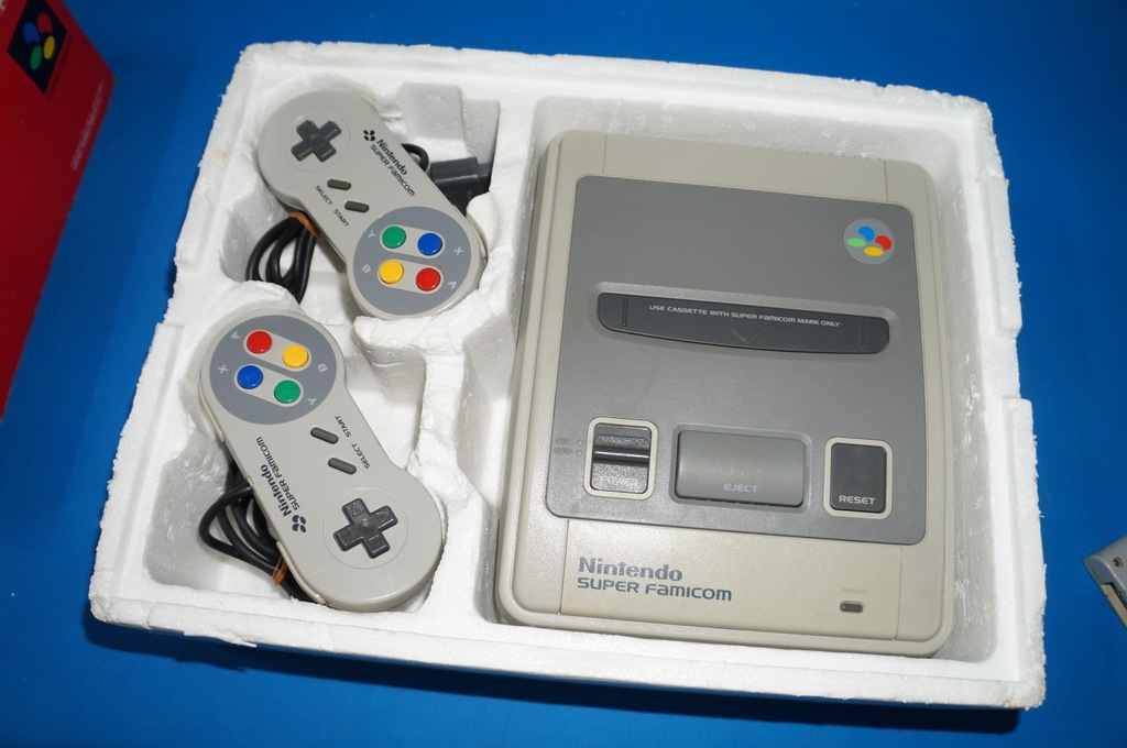 Konsola SUPER FAMICOM SNES + Adapter Super GameBoy BOX (3)