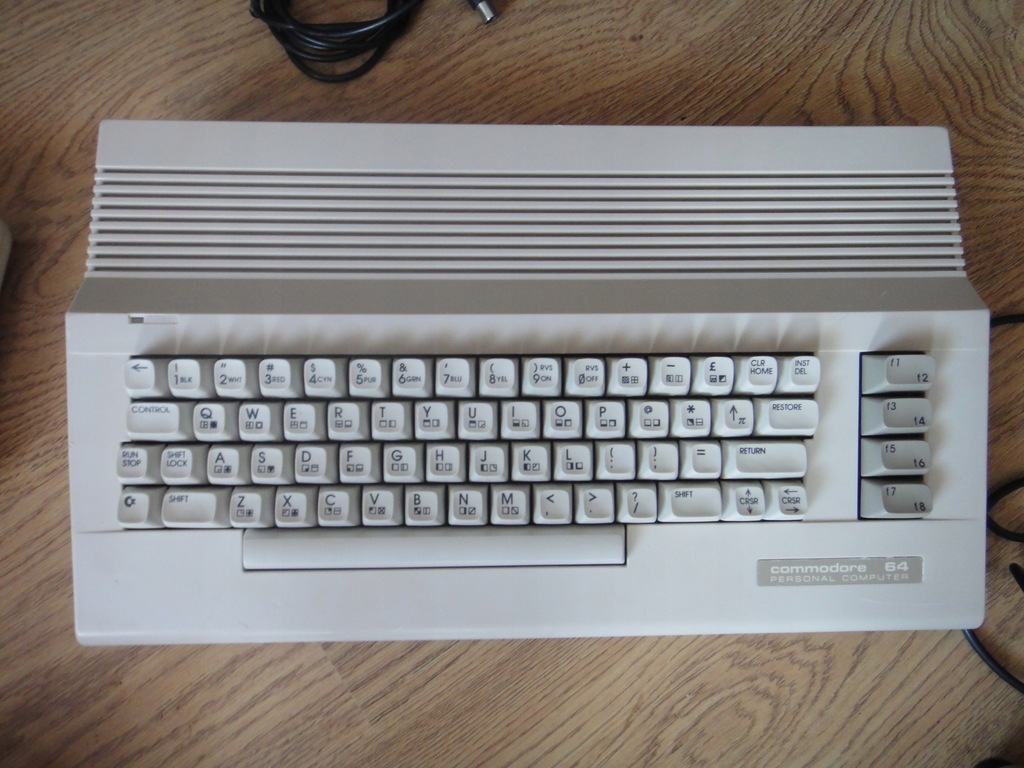 Commodore 64 Piękny stan