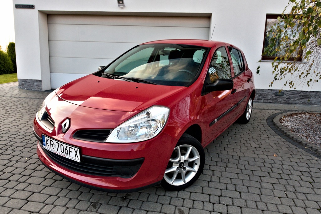 Купить RENAULT CLIO 1.2 TCe 100 л.с.; Салон ПЛ; безаварийный: отзывы, фото, характеристики в интерне-магазине Aredi.ru