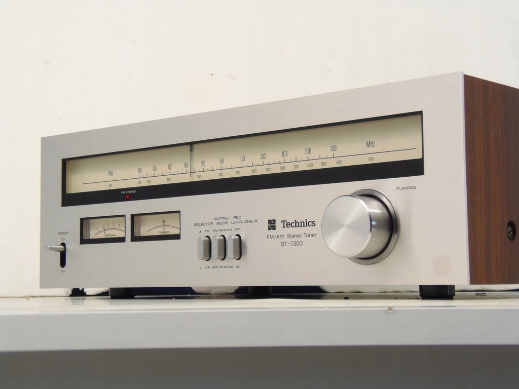 TECHNICS ST-7300 SREBRNY SUPER STAN