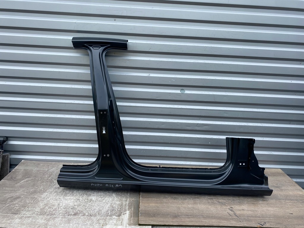 AUDI A4 B9 8W5 8W5809848A PRÓG SŁUPEK PRAWY RAMKA