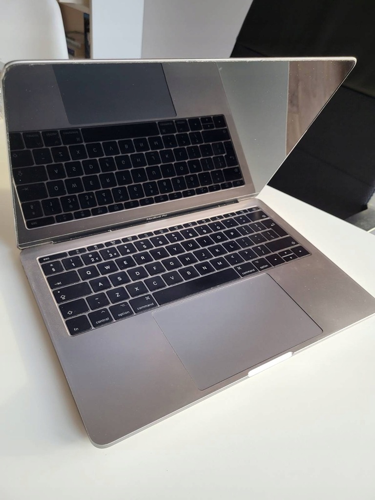 Laptop MacBook Pro 13 A1708 Intel Core i5 8 GB / 256 GB szary
