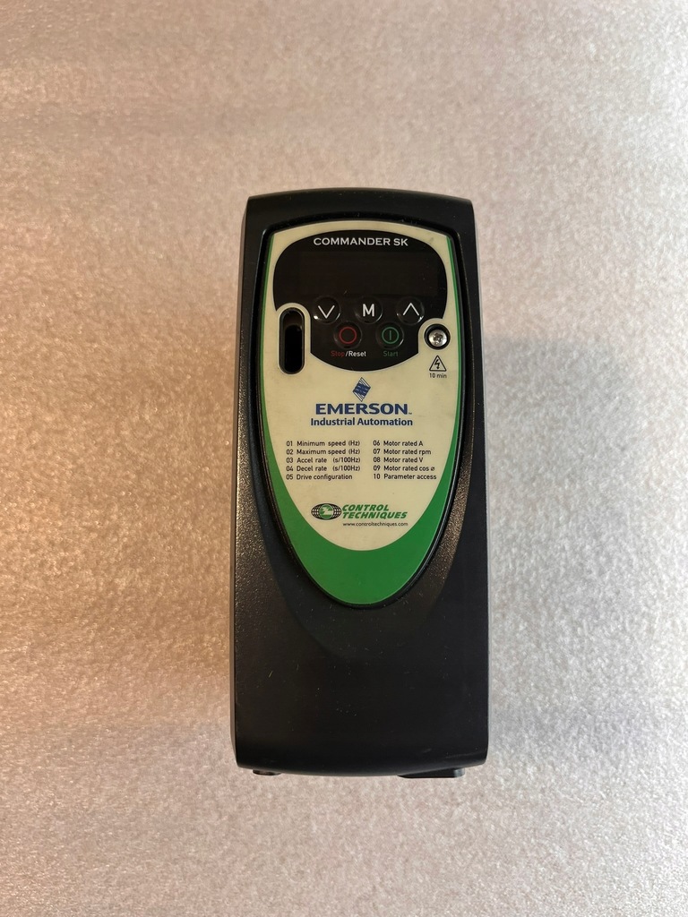 Falownik EMERSON Industrial Automation COMMANDER SK SKB3400075 0,75kW 3AC