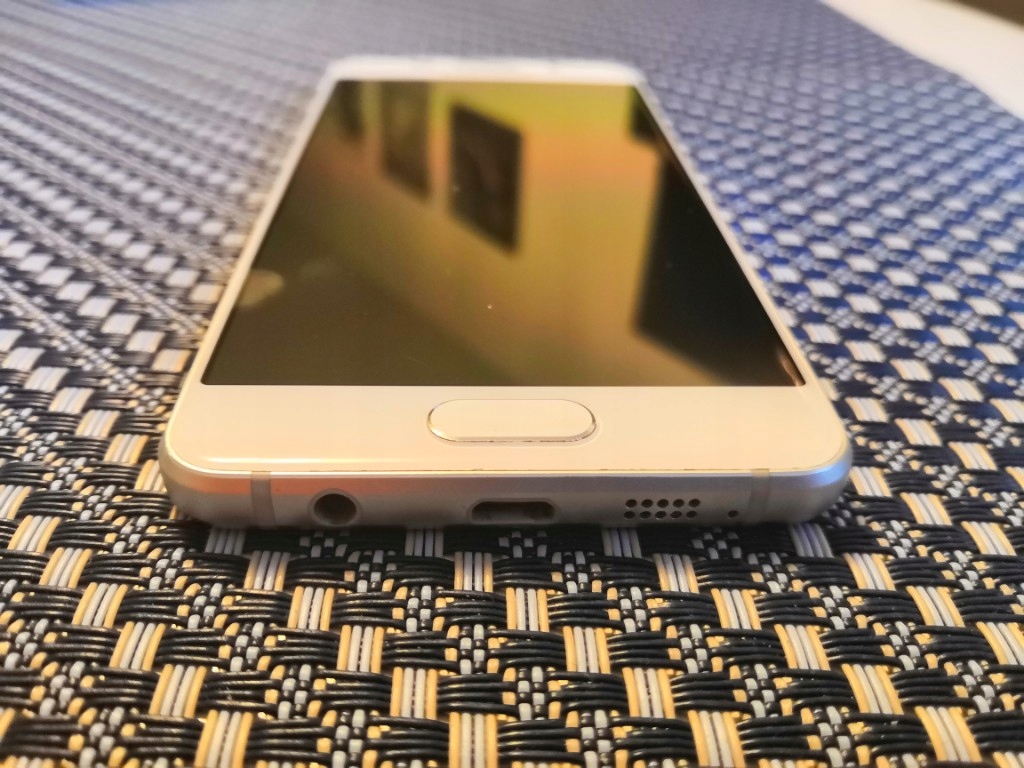 Ładny Samsung Galaxy A3 (2016) od 1 właśc. / biały