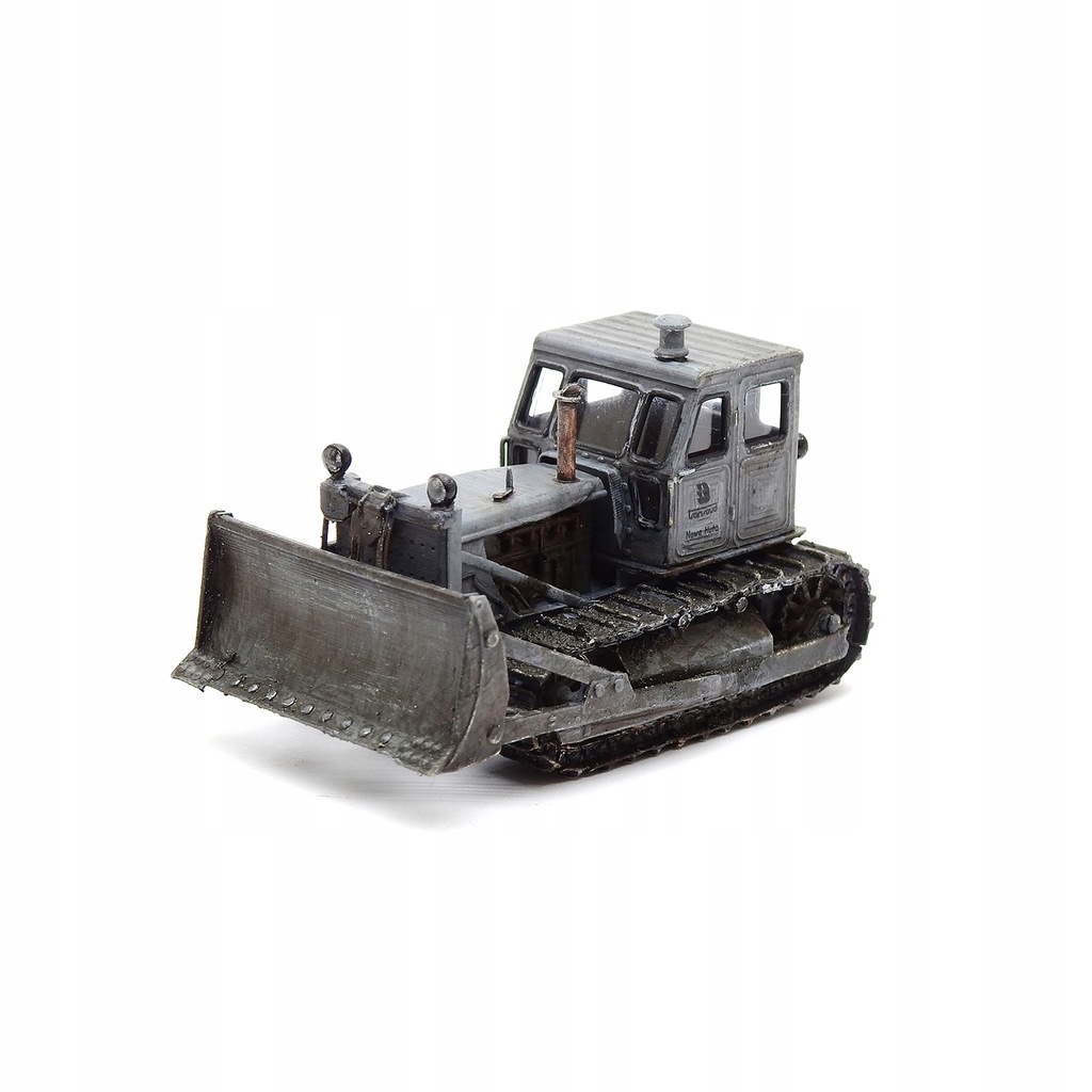 Model Spychacz ChTZ T100 Staliniec 1:87 H0 PRL