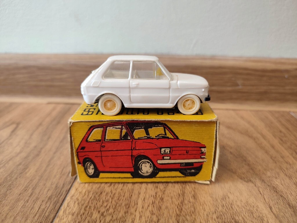 Prl Estetyka 1:43 Fiat 126 zabawka model kultowe