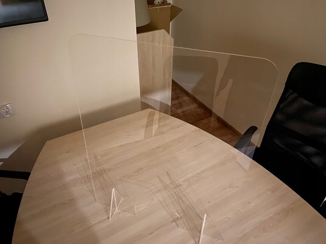 Osłona antywirusowa z plexi 3 mm 80x60 cm