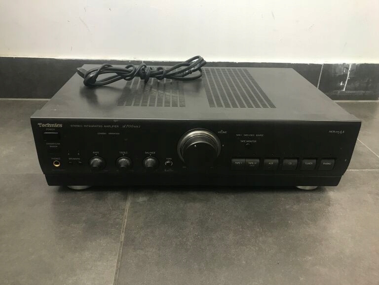 WZMACNIACZ TECHNICS A700MK3