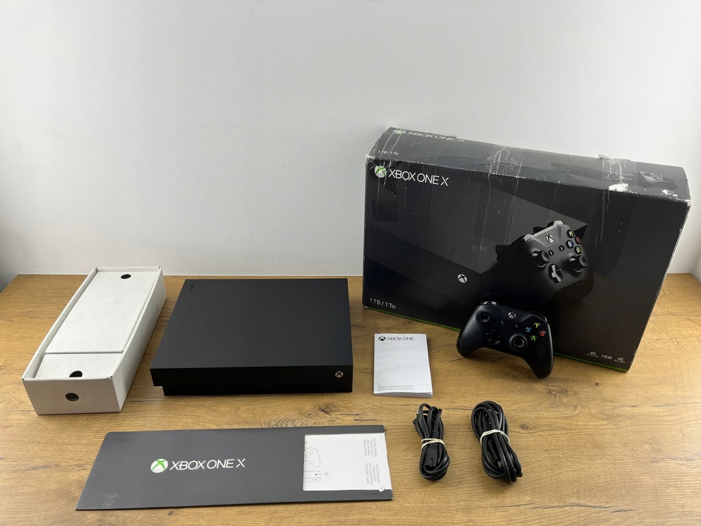 Konsola Xbox One X 1 TB czarny