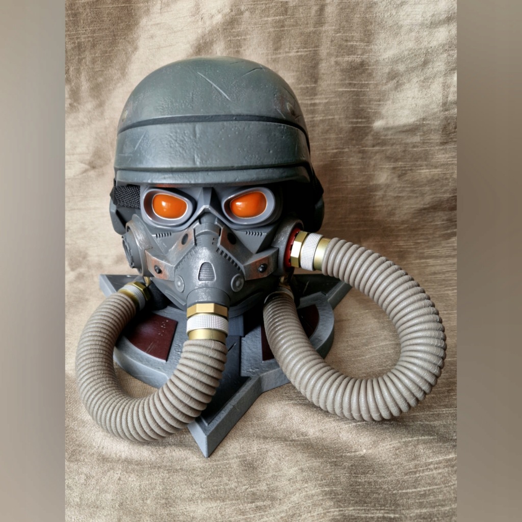 Killzone 3 figurka Ultimate Helghast Helmet