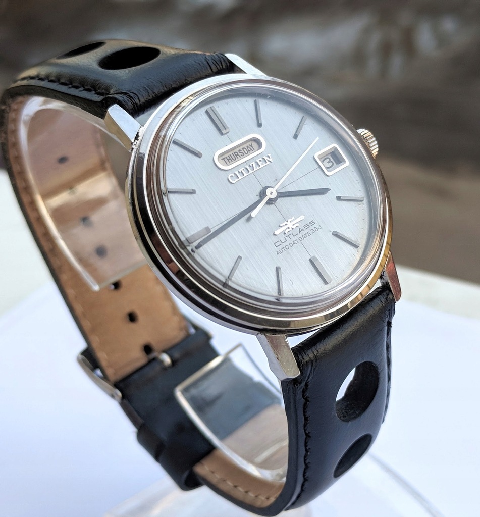 本日限定CITIZEN CUTLASS AUTODAYDATE 新品Ｄバックル Citizen Cutlass Auto Day Date 33 Jewels Automatic