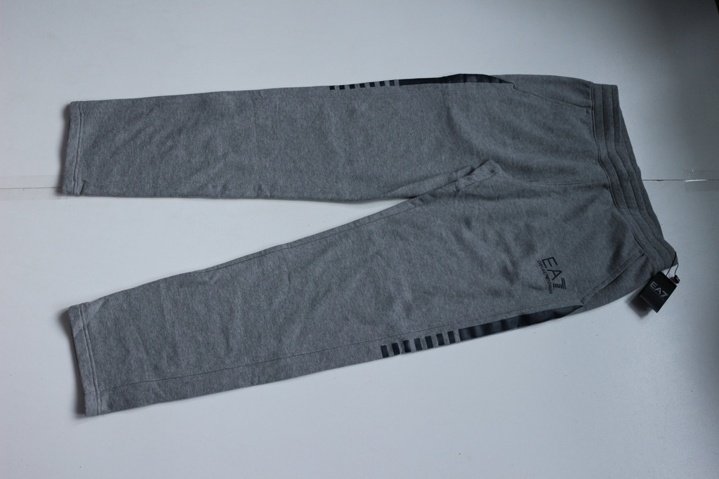 EA7 EMPORIO ARMANI spodnie dresowe rozm XL