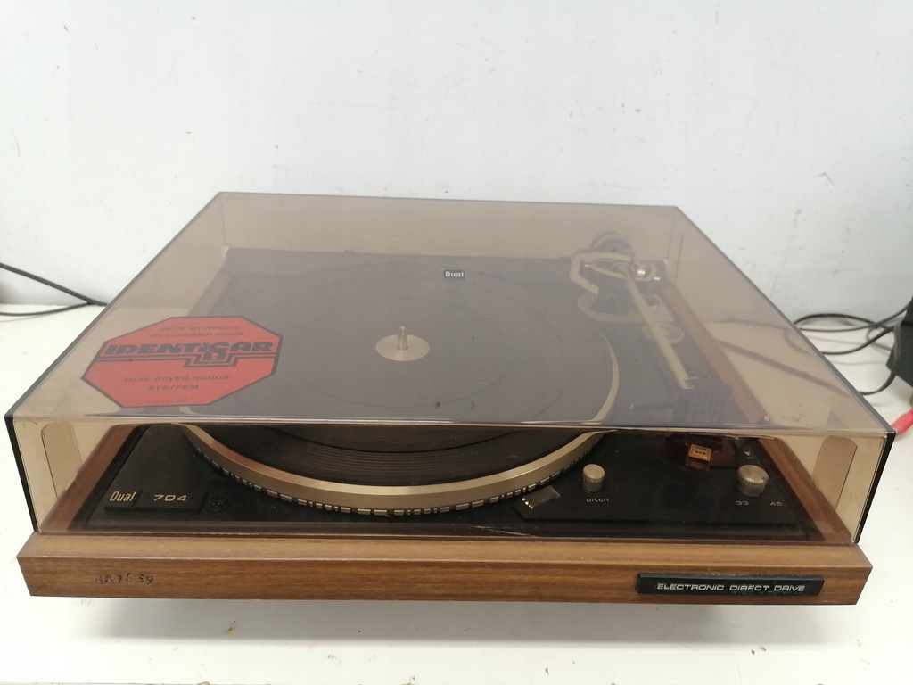 gramofon DUAL CS 704