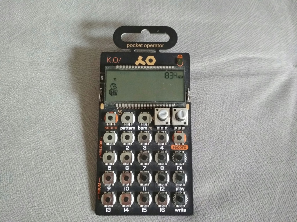 Teenage Engineering PO-33 KO! K.O. ! syntezator