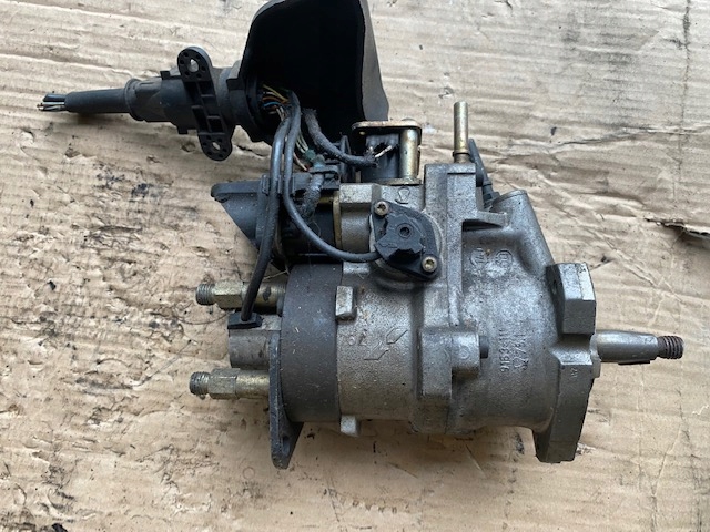 FIAT 1.9 D POMPA WTRYSKOWA R8640A121A LUCAS