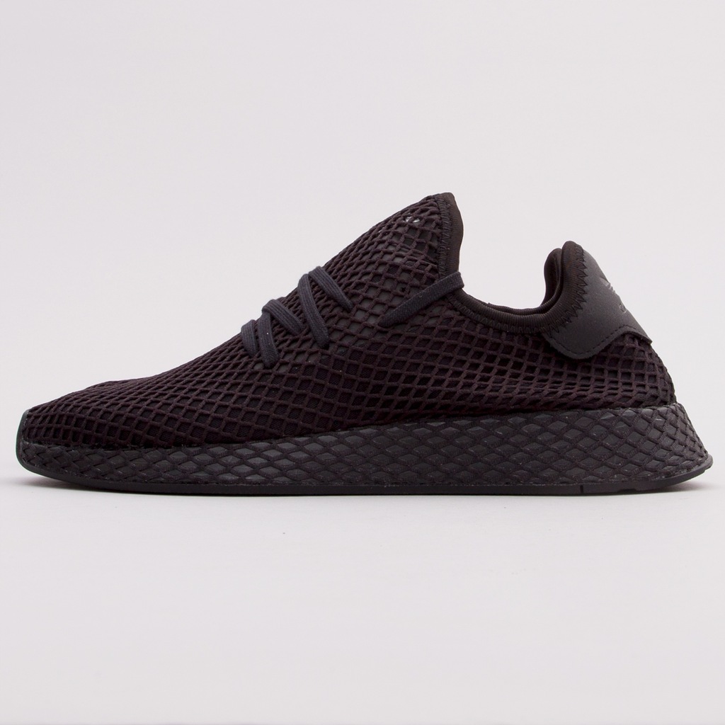 deerupt runner all black