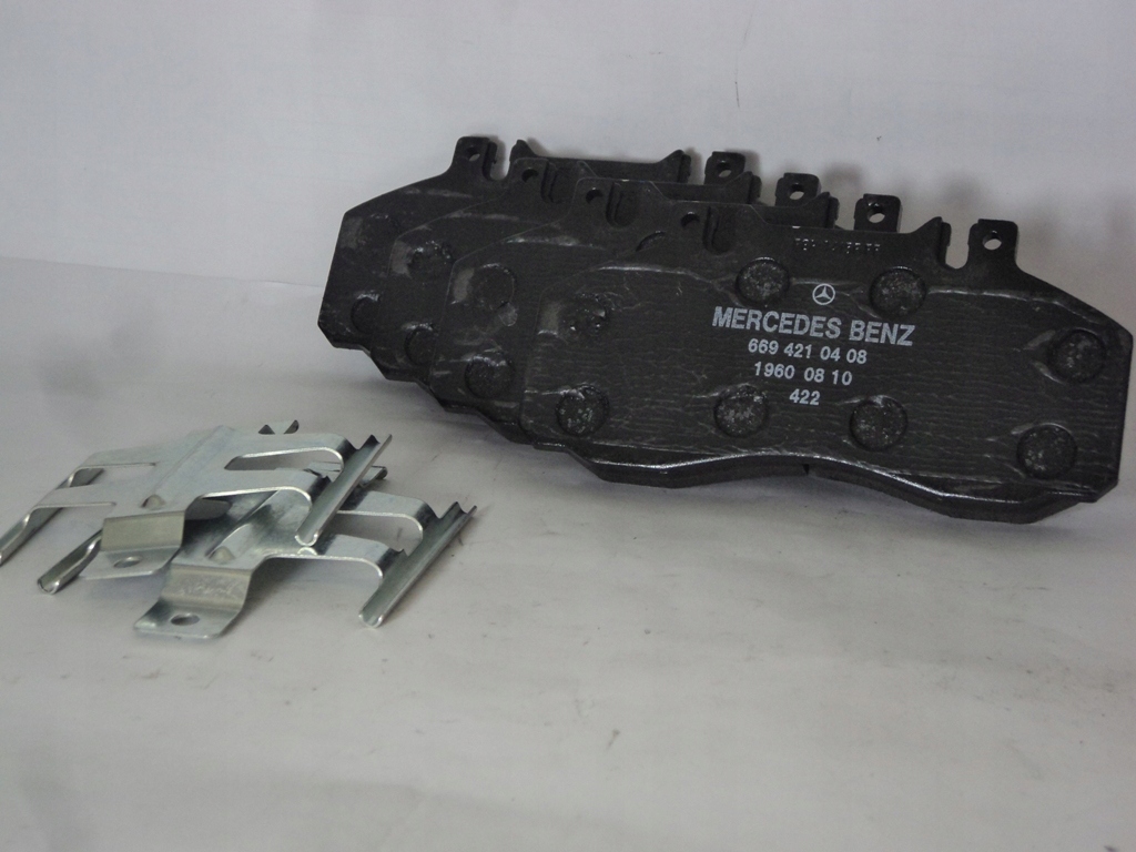 Klocki hamulcowe przód Mercedes Vario A0034207720