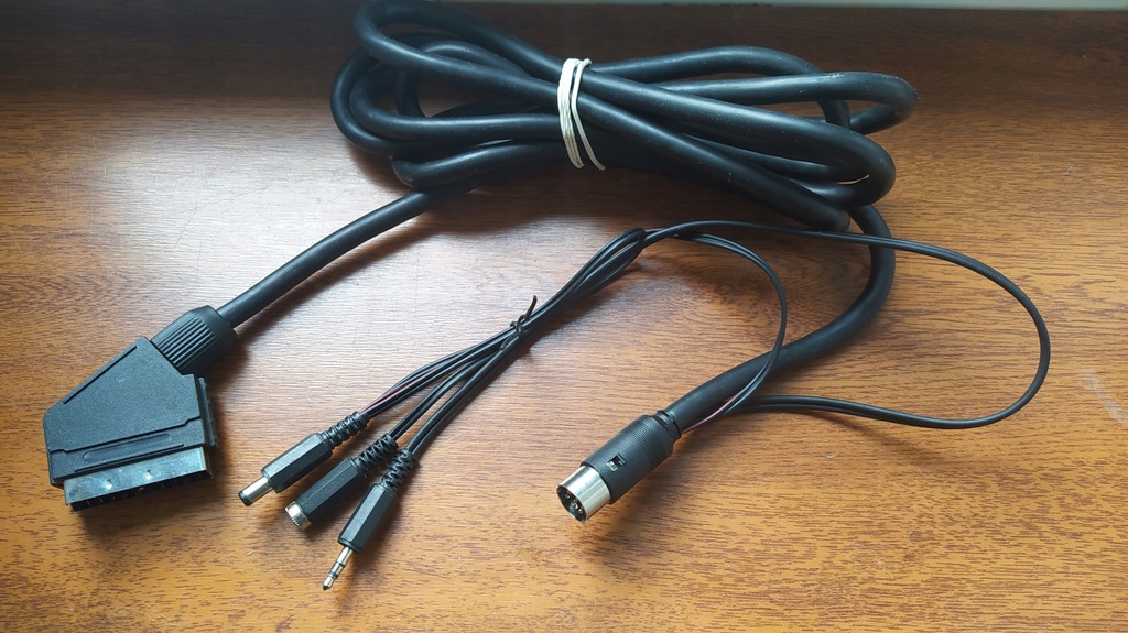 Kabel AMSTRAD CPC464 / CPC6128 RGB Scart 2,5m !!!